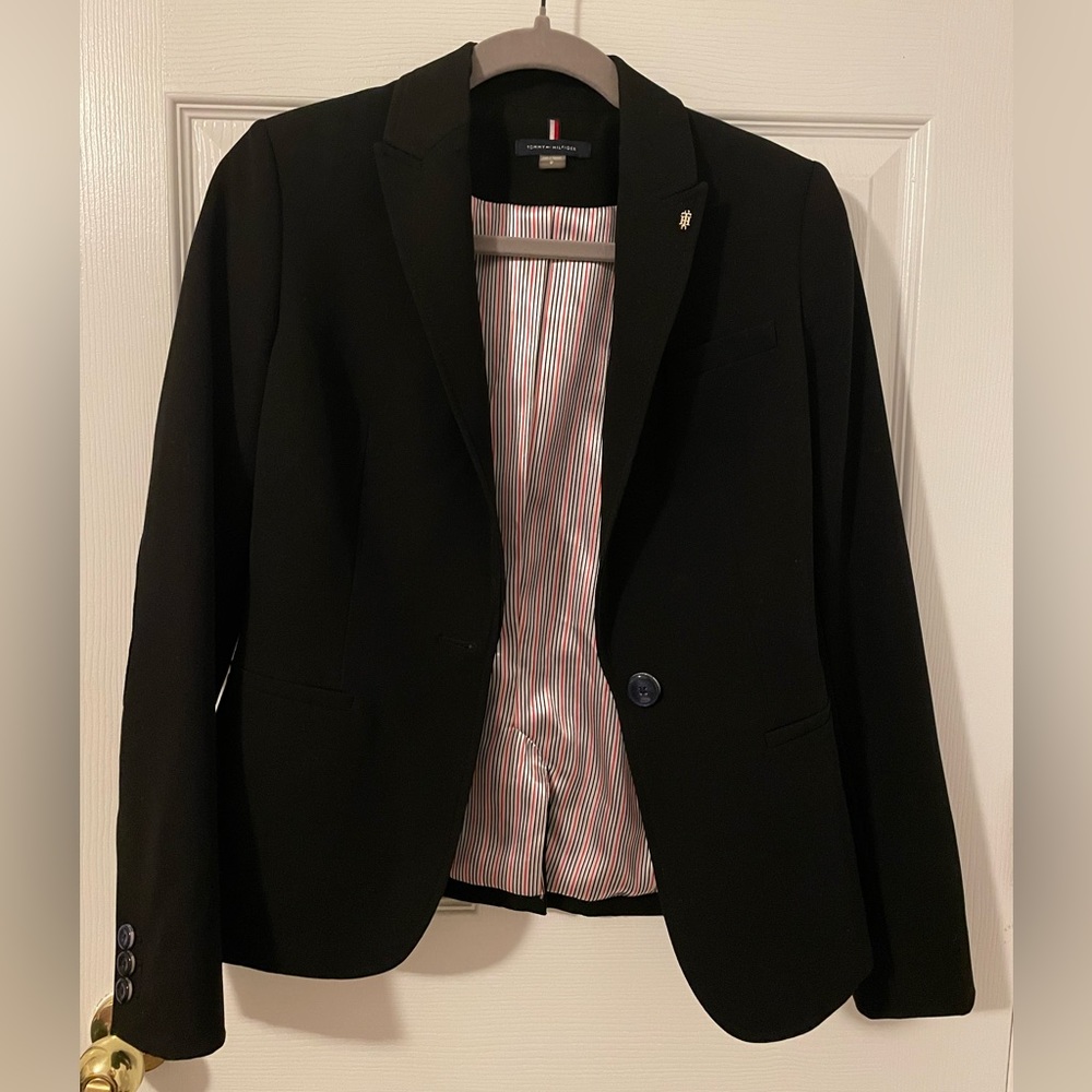 Tommy Hilfiger Women’s Blazer in black size 0